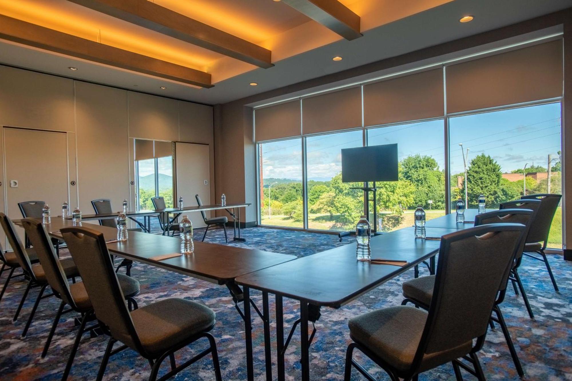 Doubletree By Hilton Asheville Downtown Eksteriør bilde