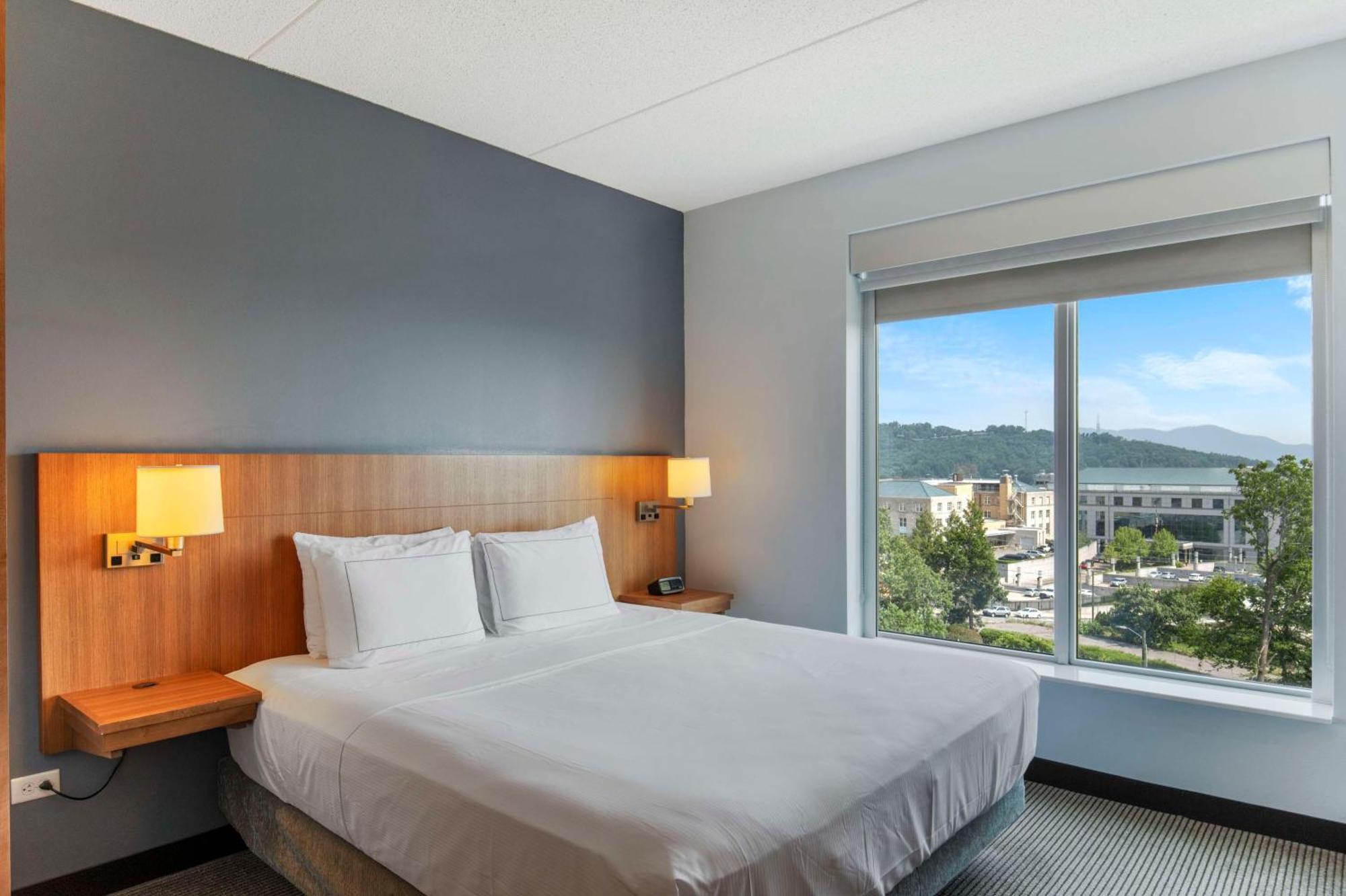 Doubletree By Hilton Asheville Downtown Eksteriør bilde